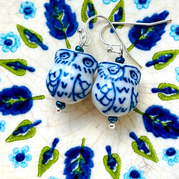 sterling silver & vintage hand-painted ceramic owl bead earrings blue white boho - Picture 7 of 9
